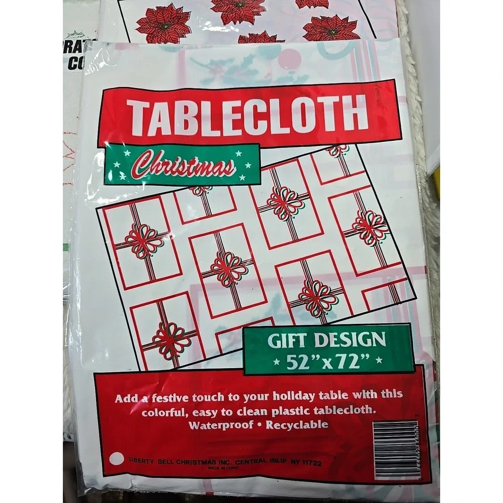 Vintage Christmas‎ Tablecloth Lot of 5 Poinsettias Holly Paper, Plastic & Fabric